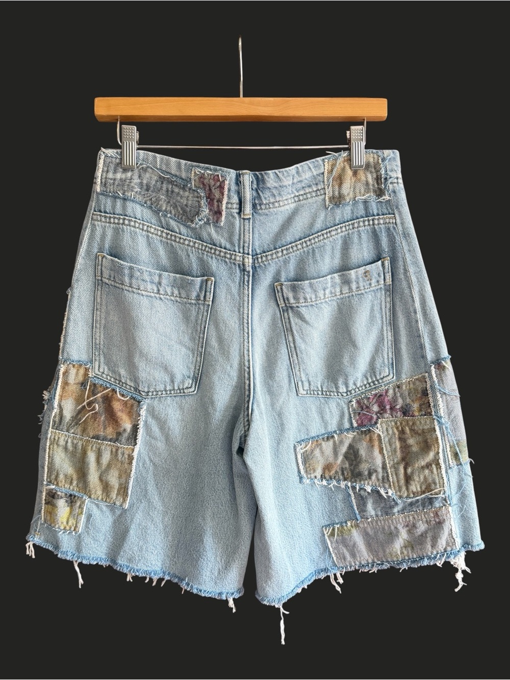 PILCRO The Adi Patchwork Mid-Rise Relaxed Bermuda Shorts Denim 29 - Picture 8 of 15